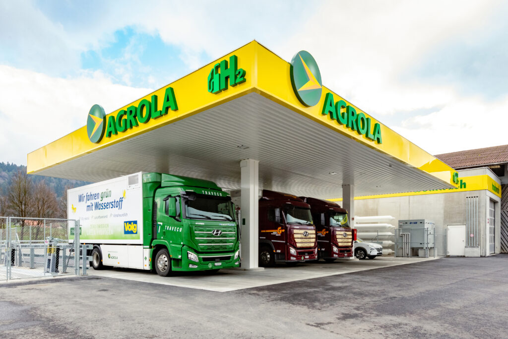 Agrola eröffnet grüne Wasserstoff-Tankstelle für PW und LKW